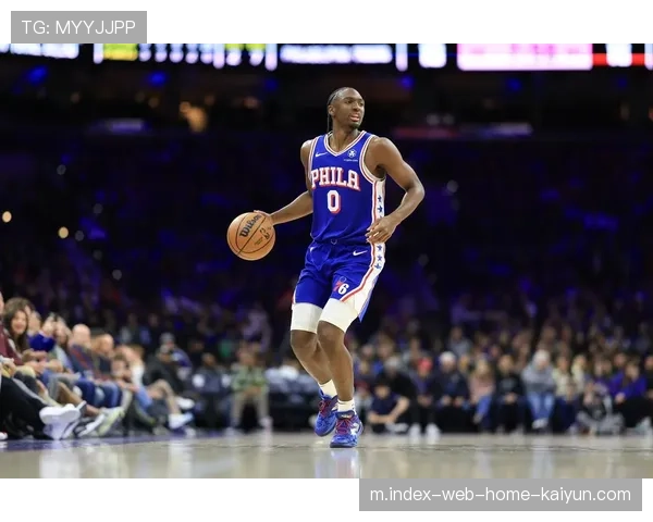 马克西右手肌腱损伤缺阵三周 76人季后赛前景堪忧